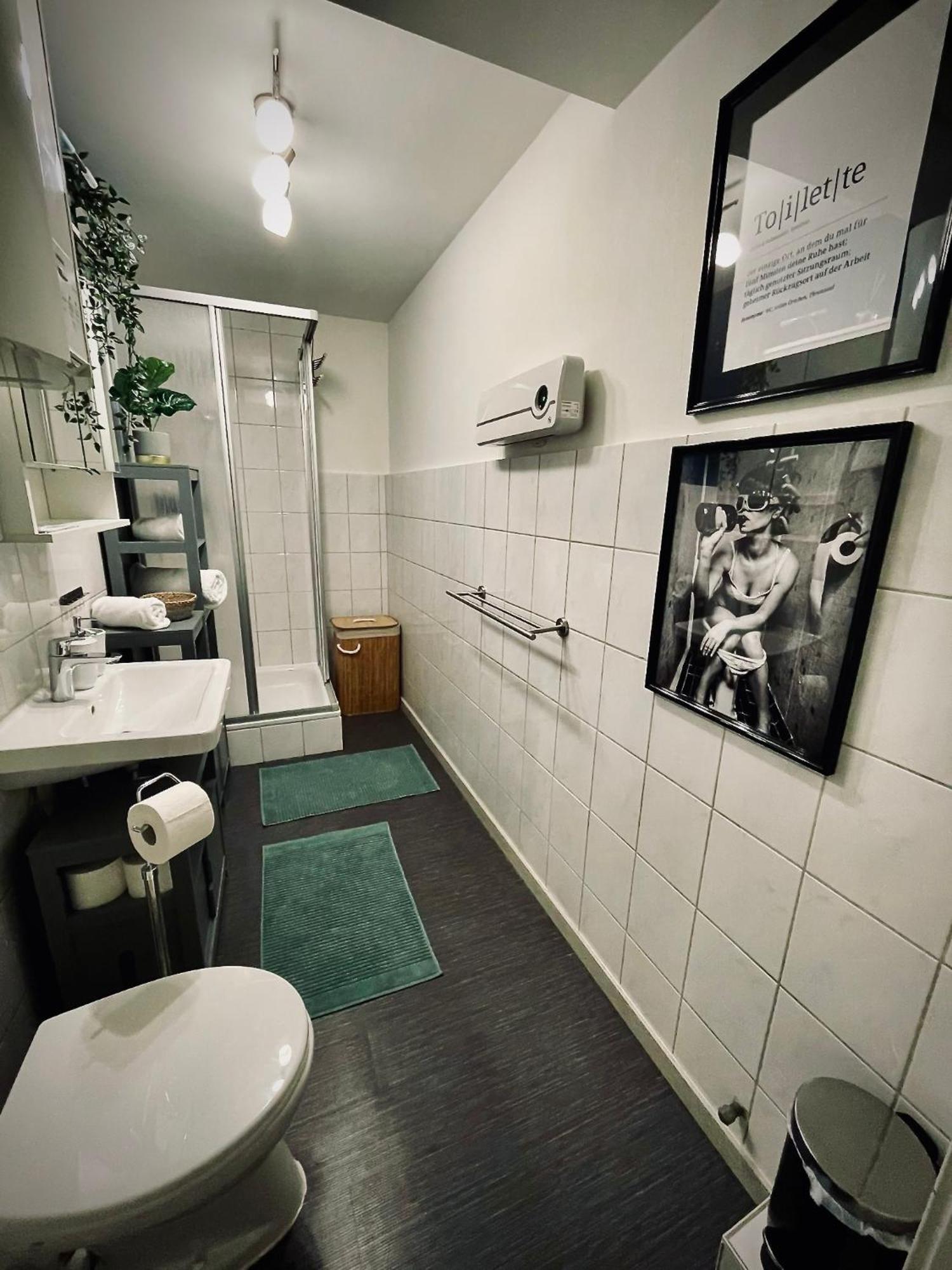 # One Apartment's / Parkplatz / Schlossplatz Apartment *